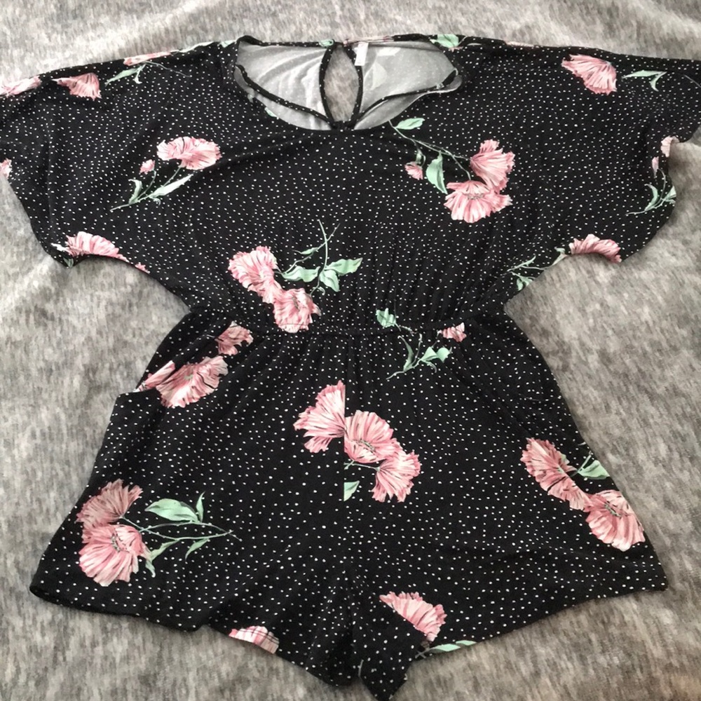 Polka dot & floral romper with pockets